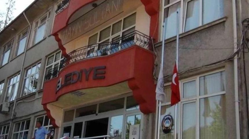 Gazze İ&ccedil;in Bayraklar Yarıya İndirildi