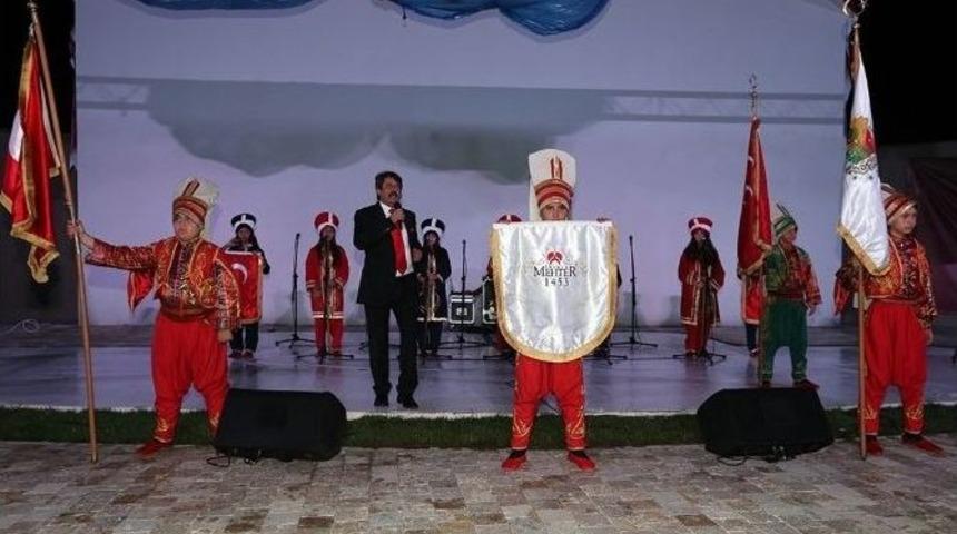 Minik Sanat&ccedil;ılar B&uuml;y&uuml;ledi