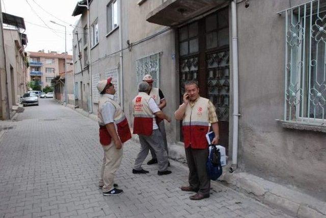 Türkiye Diyanet Vakfı Afyonkarahisar Şubesi İhtiyaç Sahiplerinin Yanında