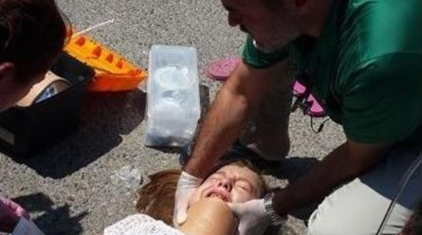 Kızını &Ouml;ld&uuml; Sanıp Baygınlık Ge&ccedil;irdi