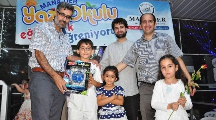 Mana-der Yaz Okulu Sona Erdi