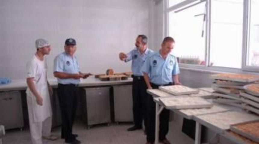 Bolvadin Zabıtasından Bayram &Ouml;ncesi İşletmelere Denetim