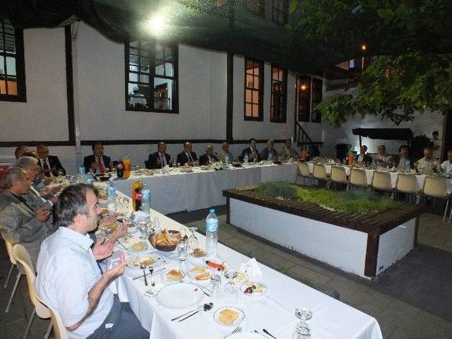 Kastamonu Valisi Şehmus G&uuml;naydın; 1