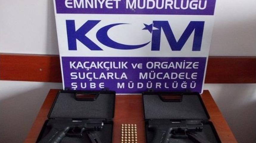 Bir Kilo 8 Gram Bonzai Ve Tabanca Ele Ge&ccedil;irildi