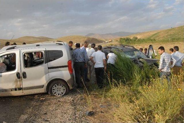 Yüksekova’da Trafik Kazası: 3 Ölü, 6 Yaralı