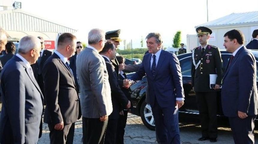 Cumhurbaşkanı G&uuml;l, Suriyelilerin Kaldığı Konteyner Kentte