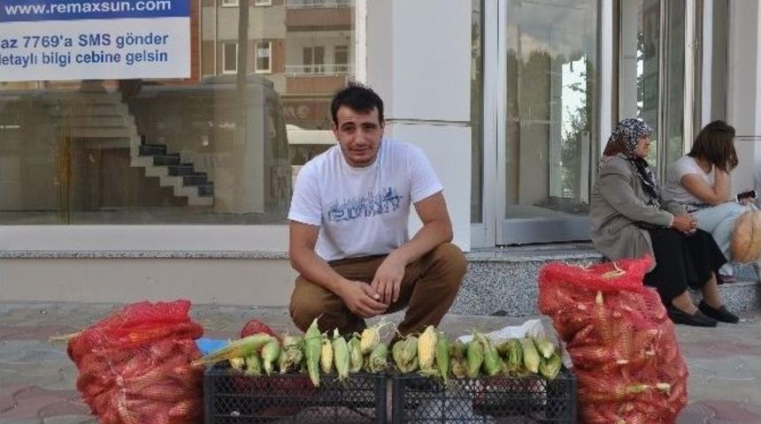 Cam İş&ccedil;isi Mısır Mesaisinde