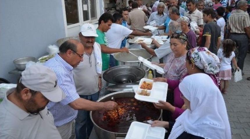 Seydikemer Karadere&rsquo;de Bin Kişilik İftar Yemeği
