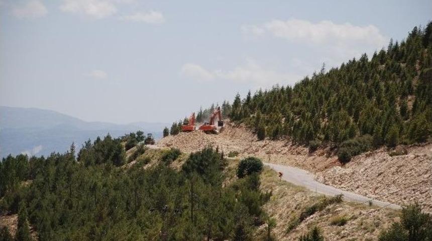 Ermenek Teke&ccedil;atı Yolunda &Ccedil;alışmalar Yeniden Başladı