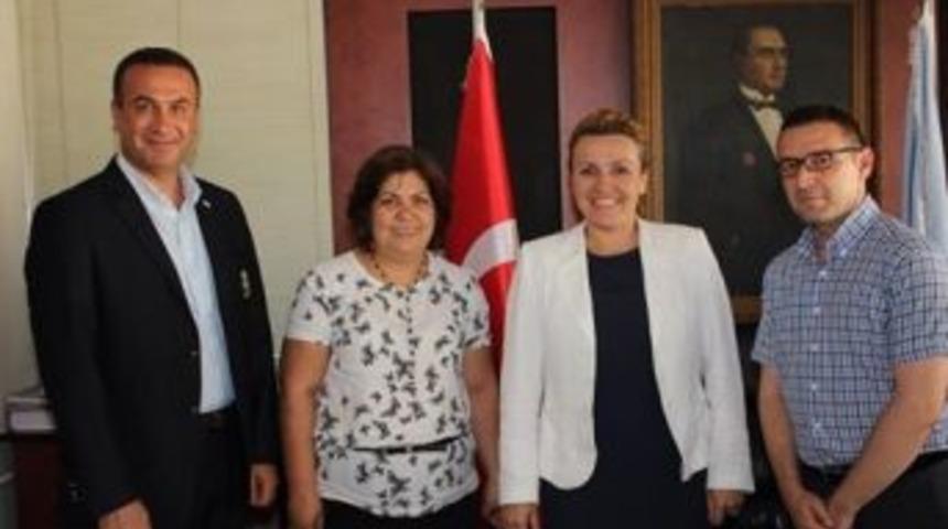 Kızılay Ege B&ouml;lge M&uuml;d&uuml;r&uuml; Urla Belediyesi'ni Ziyaret Etti