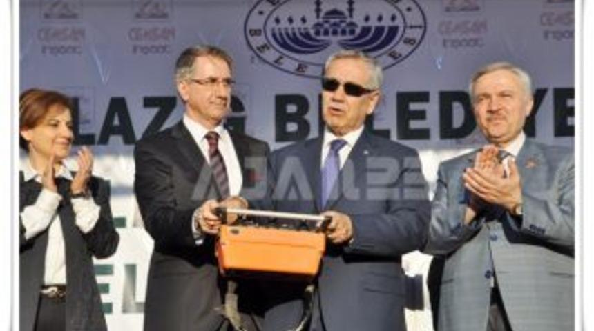 B&uuml;lent Arın&ccedil; Elazığ'da Temel Atma T&ouml;renine Katıldı