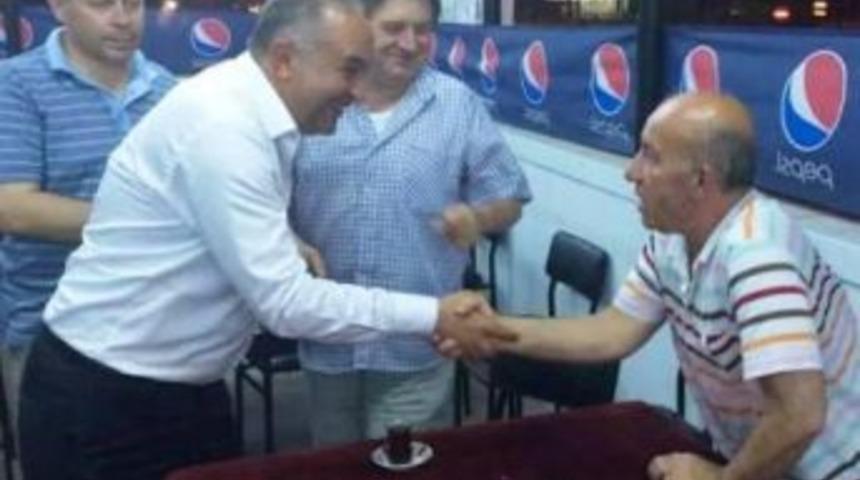 &Ccedil;iftlikk&ouml;y de yıkılan iskele enkazları vatandaşın korkulu r&uuml;yası