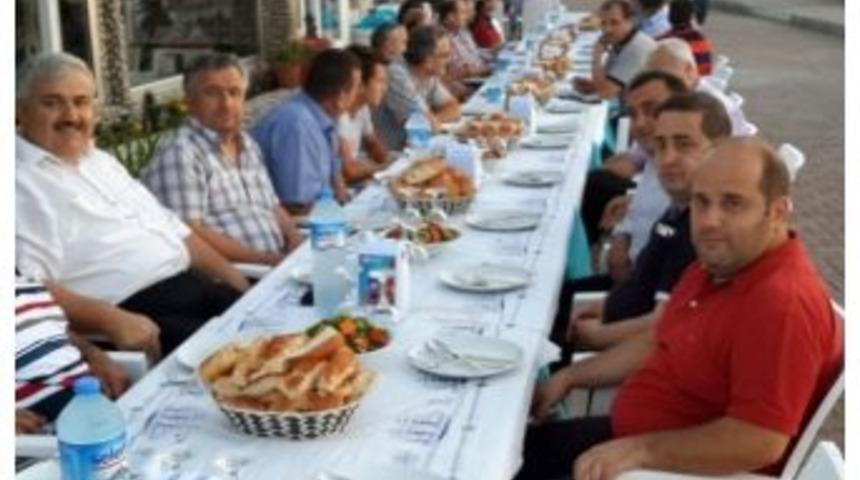 Başkan &Uuml;nal Demiryolu &Ccedil;alışanlarına İftar Verdi