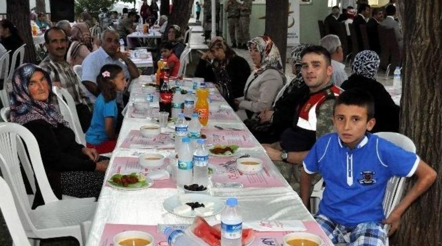 Şehit Ve Gazi Aileleri İftarda Buluştu