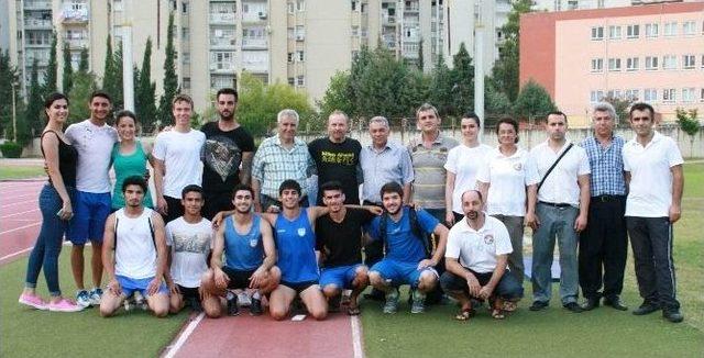 Sırıkla Atlama Milli Takımı Adana&rsquo;da 1