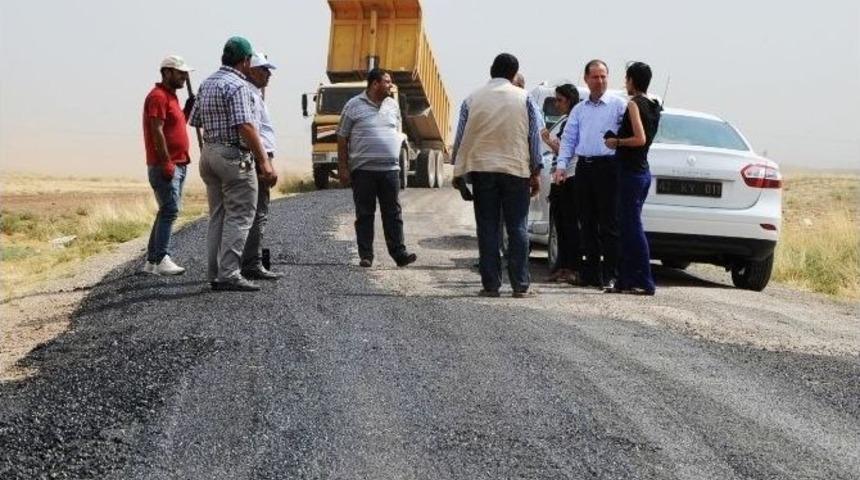 Akyol Yol Yapım &Ccedil;alışmalarını Denetledi