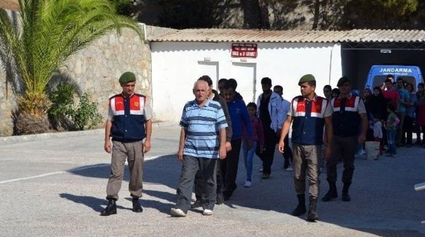 Dat&ccedil;a&rsquo;da 49 Ka&ccedil;ak G&ouml;&ccedil;men Yakalandı