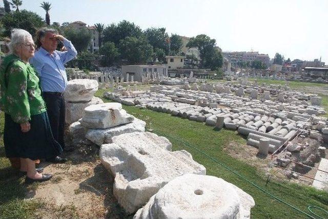 Felsefenin Duayeni Konak'a Misafir Oldu