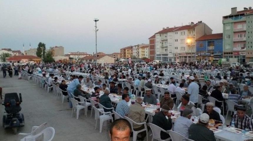 &Ccedil;ifteler'de Toplu İftar Coşkusu