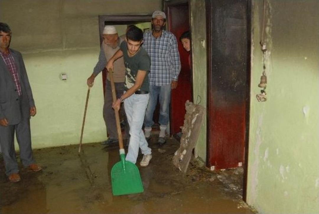 Y&uuml;ksekova&rsquo;da Ev Yangını