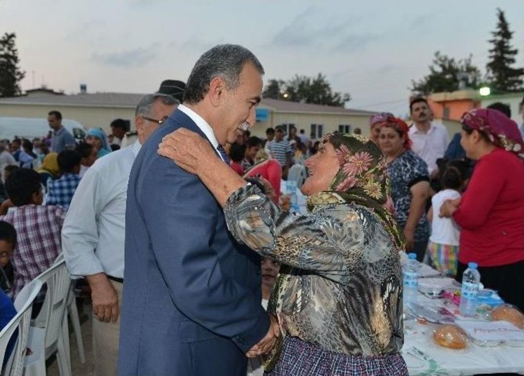 Vali B&uuml;y&uuml;k, Tarım İş&ccedil;ileri İle İftarda Buluştu