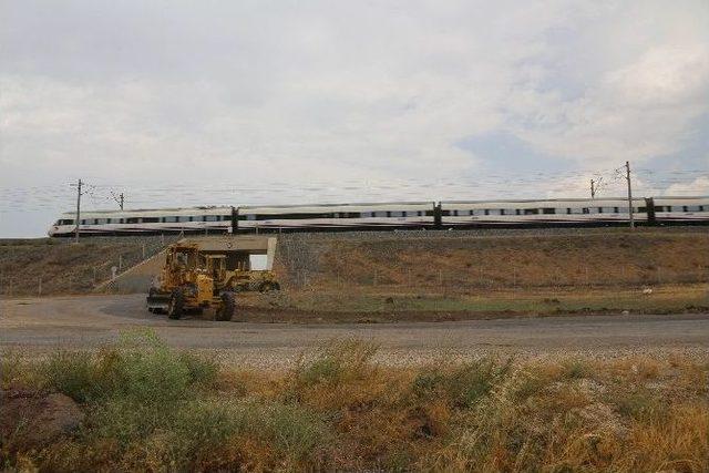 B&uuml;y&uuml;kşehir Ekipleri Beylikova&rsquo;da 1