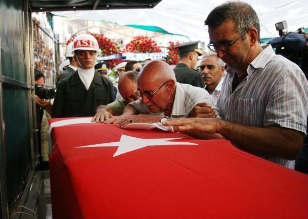 İzmirli Şehit Son Yolculuğuna Uğurlandı