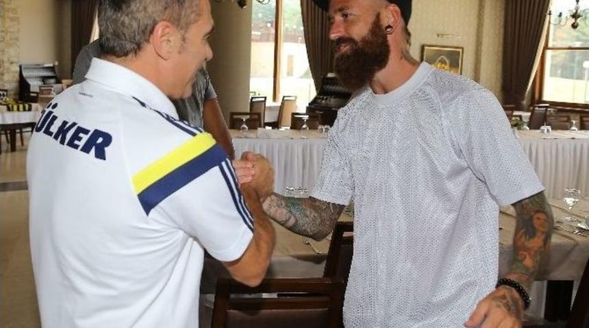 Alves Ve Meıreles Kampa Katıldı