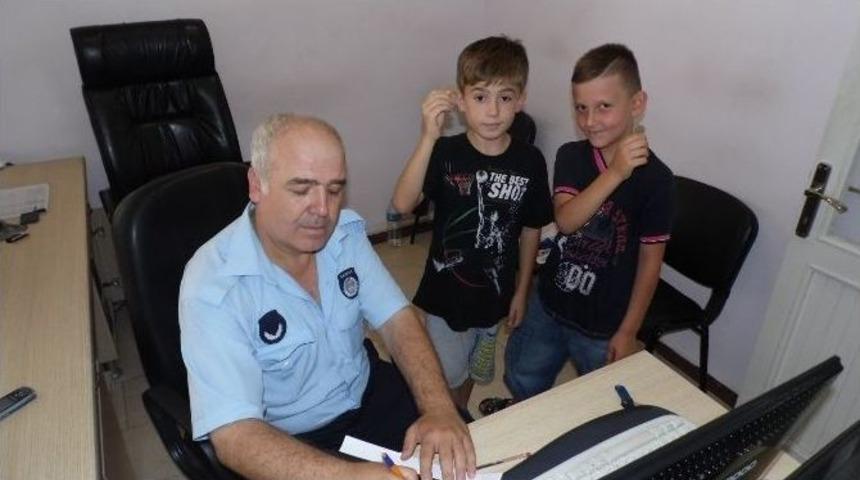 Kuran Kursu &Ouml;ğrencilerinden &Ouml;rnek Davranış