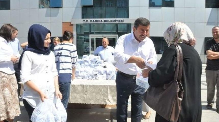 Başkan Karabacak Vatandaşların Kandilini Kutladı