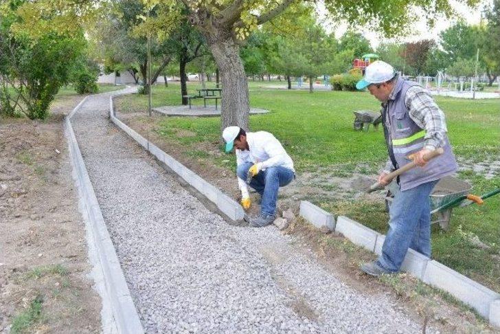 Özcan Karabacak Parkı Yenileniyor