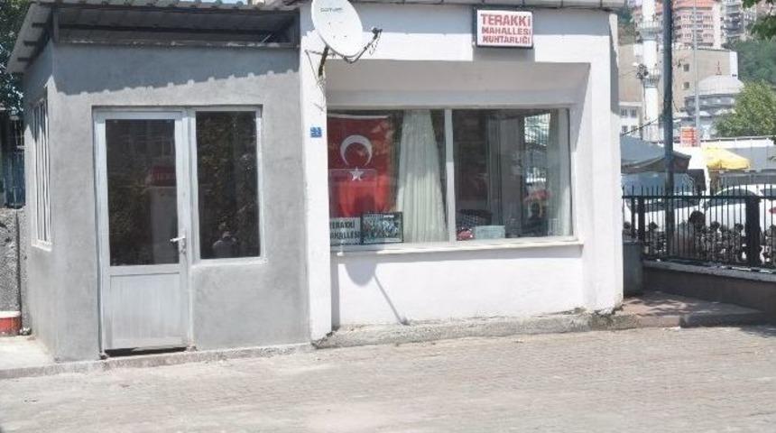 Kendi Yaptığı Muhtarlık Binası İmara Aykırı Bulununca İlk &Ccedil;ekici Kendi Vurdu