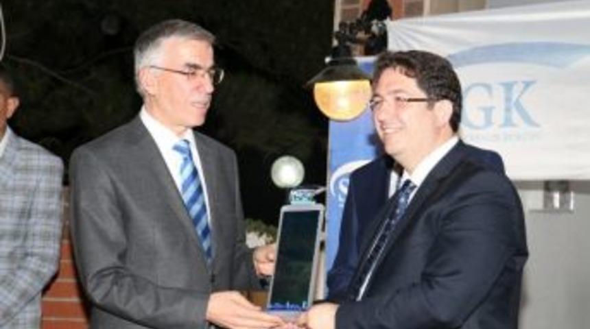 Aksaray Belediyesine Sgk&rsquo;dan Plaket