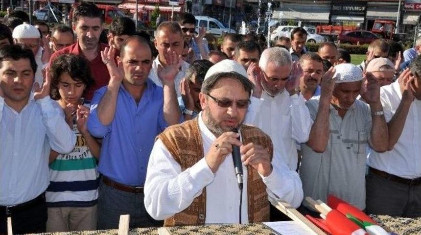 Havza&rsquo;da Filistin&rsquo;de Hayatlarını Kaybedenler İ&ccedil;in Gıyabı Cenaze Namazı Kılındı