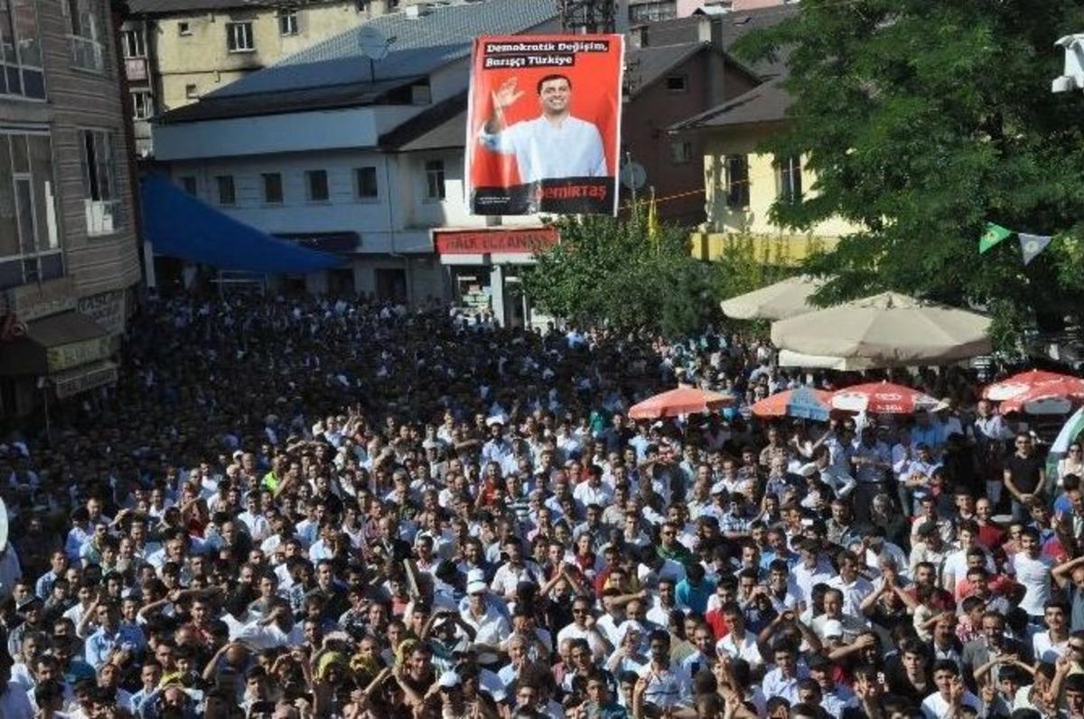 Selahattin Demirtaş Bitlis&rsquo;te