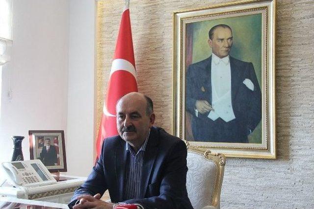 Sağlık Bakanı Mehmet Müezzinoğlu: 1