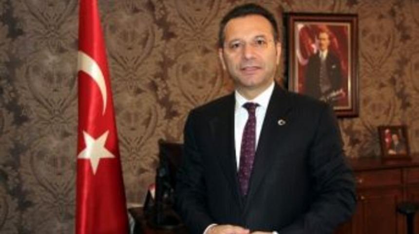Vali Aksoy, Basında Sans&uuml;r&uuml;n Kaldırılışının 106. Yıld&ouml;n&uuml;m&uuml;n&uuml; Kutladı