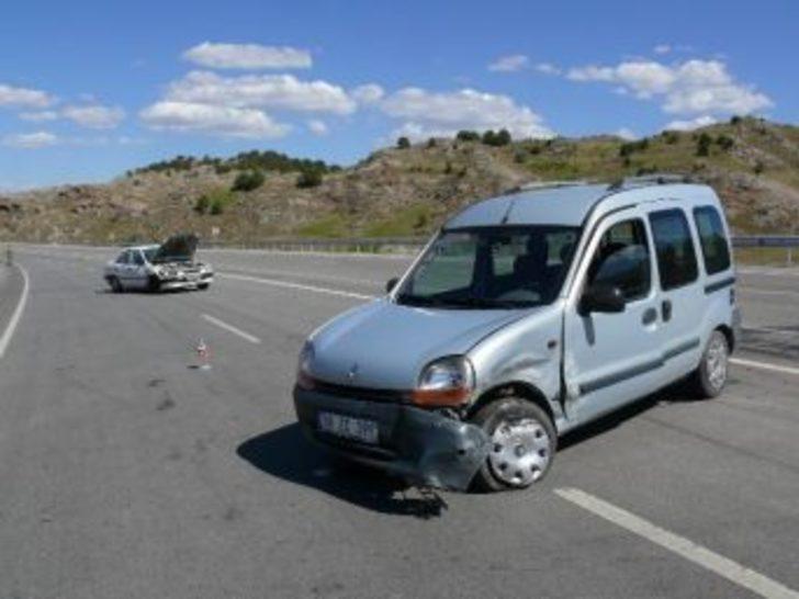 Sivas’ta Trafik Kazası: 1 Yaralı