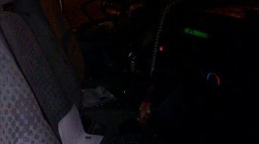 &Ccedil;&ouml;p Kamyonu İle Kamyonet &Ccedil;arpıştı 3 Yaralı