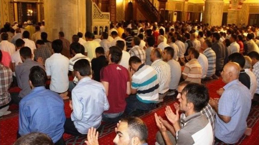 Van&rsquo;da Kadir Gecesi