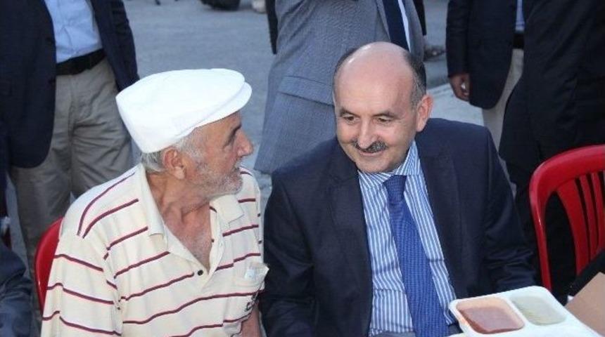 Sağlık Bakanı Mehmet M&uuml;ezzinoğlu &Ccedil;anakkale&rsquo;de