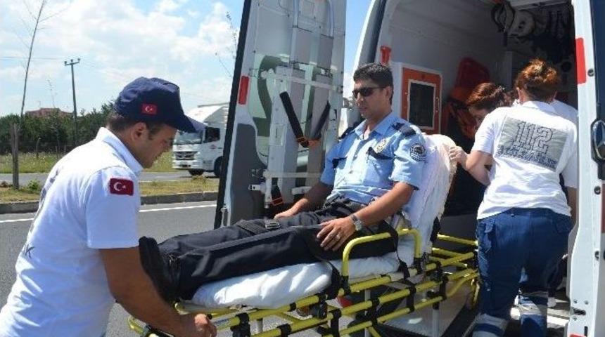 Ka&ccedil;mak İsterken Polisi Ezdi