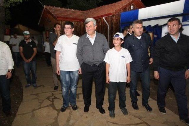 Başkan Karaosmanoğlu, Aytepe’de Gençlerle Buluştu