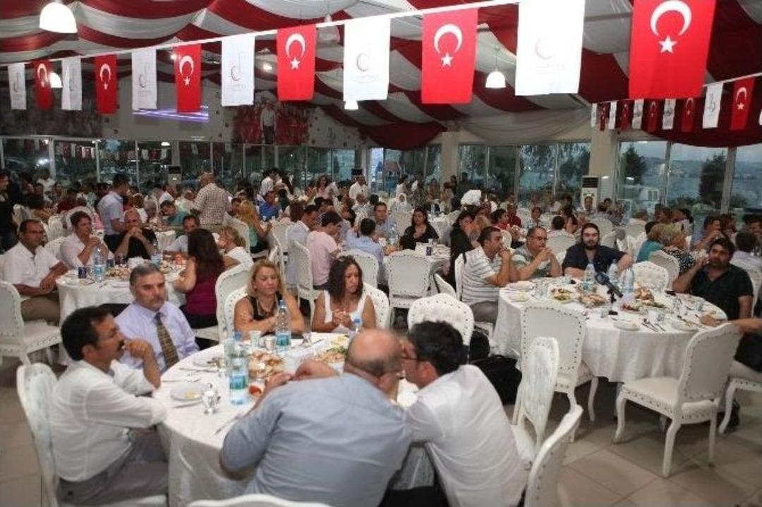 Başkan Karabağ'a İki &Ouml;d&uuml;l Daha