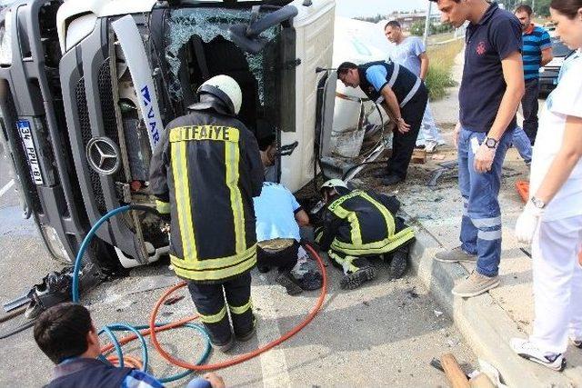 Tekirdağ da Beton Mikseri Devrildi: 1 Yaralı 1