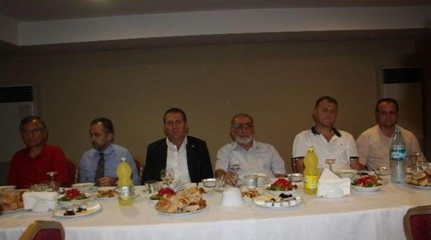 &Ouml;zcan Erdemir Y&ouml;netimini Eleştirdi