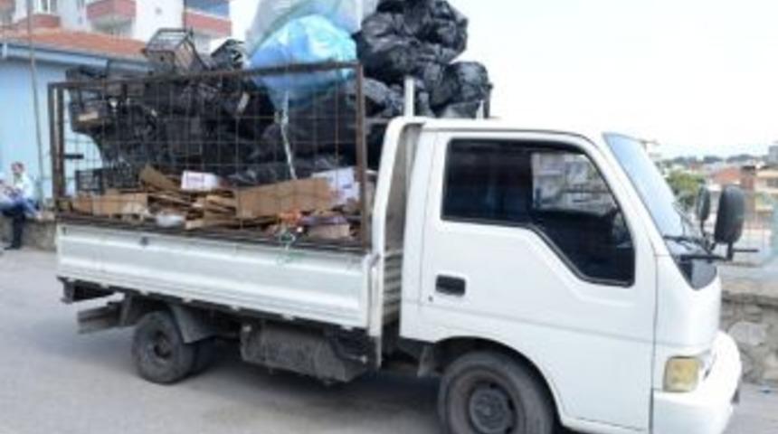 Nil&uuml;fer'de Sokak Toplayıcılarına Sıkı Takip