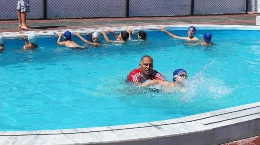 Beyşehir&rsquo;in İlk Y&uuml;zme Havuzu T&ouml;renle A&ccedil;ıldı