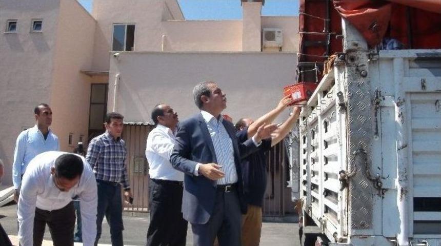 Şanlıurfa'dan Suriye'ye 2 Yardım Tır'ı G&ouml;nderildi