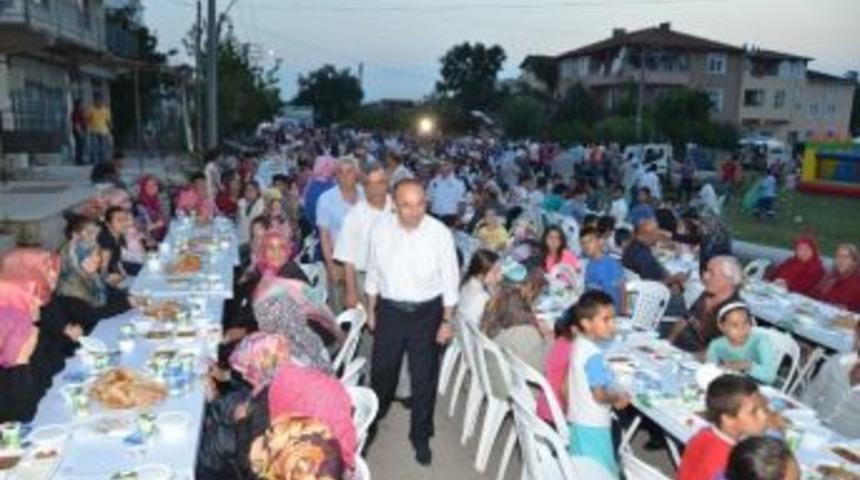 &Uuml;z&uuml;lmez, Kadir Gecesinde Yeşilkent'te Oru&ccedil; A&ccedil;tı